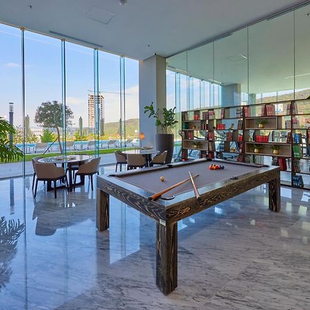 Park Life Queretaro Aparthotel Bagian luar foto
