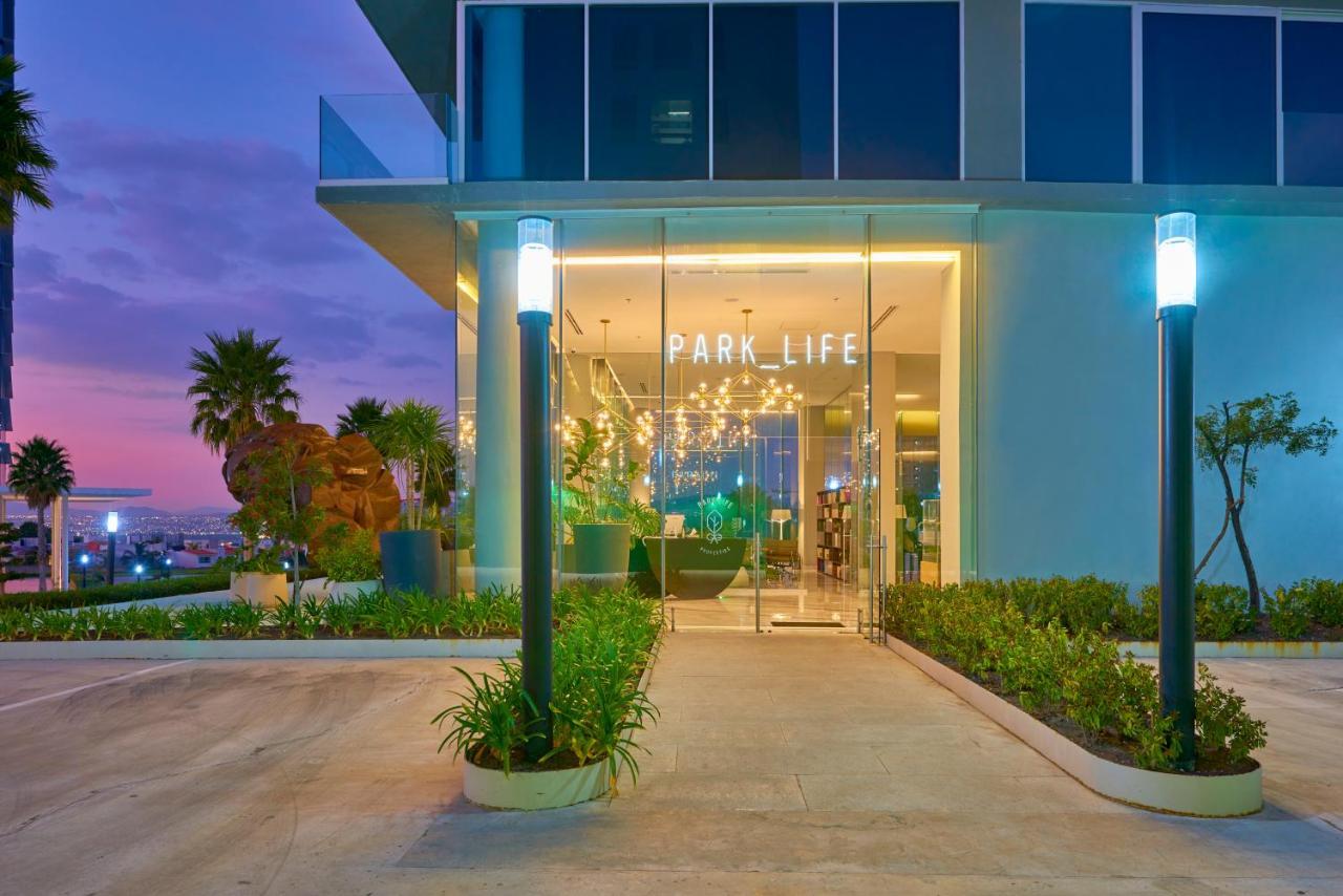 Park Life Queretaro Aparthotel Bagian luar foto